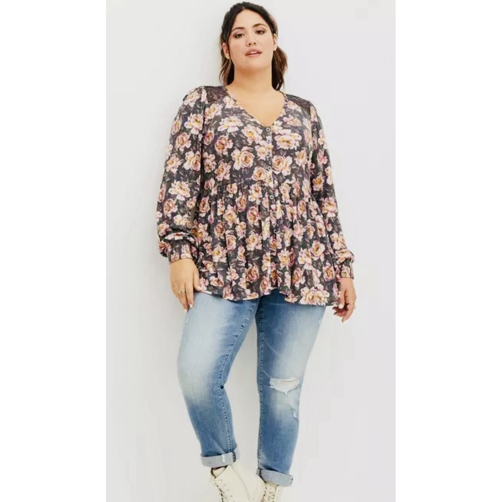 Torrid 3 Babydoll Long Sleeve Top Womens Plus Size 3X Grey Floral Print Peasant
